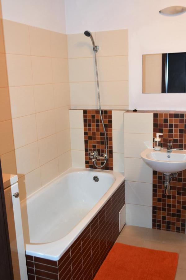 Apartament Ken49 Apartment วอร์ซอ ภายนอก รูปภาพ